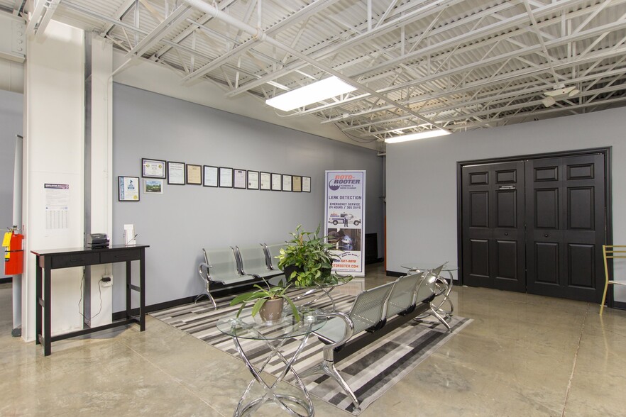 More Photos Of 1435 Paramount Dr, Huntsville Freestanding For Sale