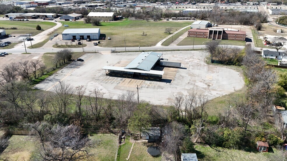 More Photos Of 3230 Clay Ave, Waco Industrial For Sale