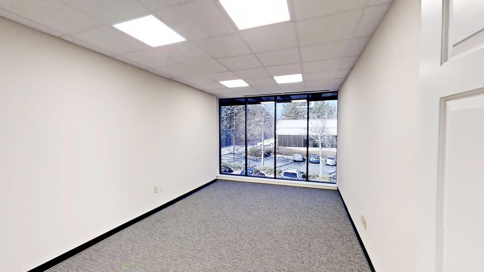 More Photos Of 3120 Medlock Bridge Rd, Peachtree Corners Light Distribution For Lease