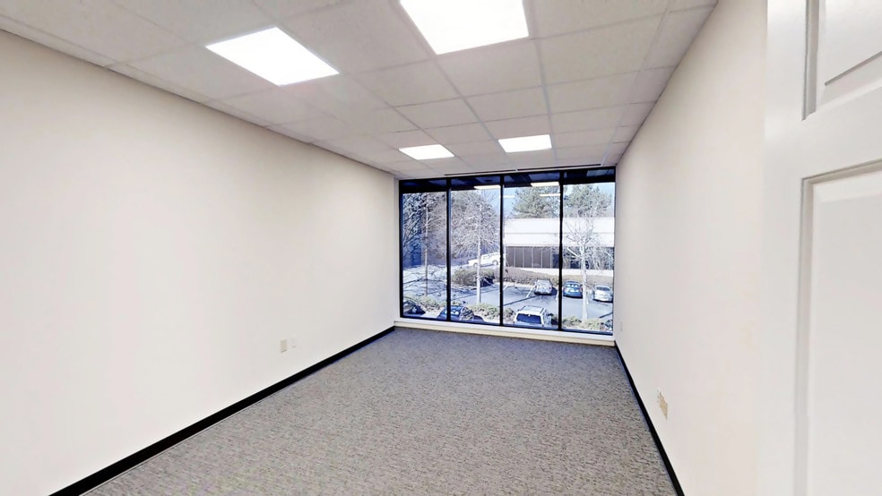 More Photos Of 3120 Medlock Bridge Rd, Peachtree Corners Light Distribution For Lease