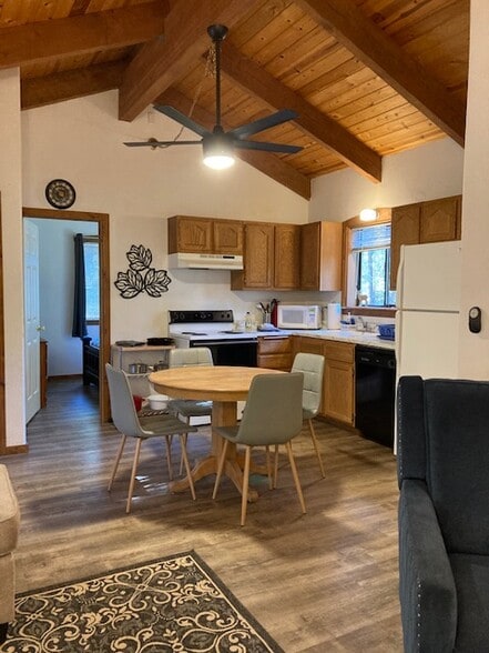 More Photos Of 7582 Buck Brush, Portola Hotel For Sale