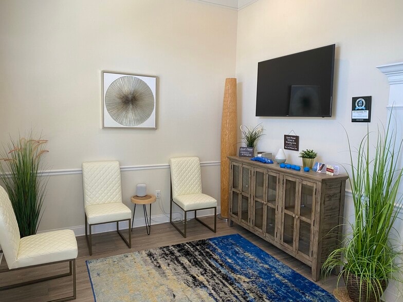 More Photos Of 8833 Perimeter Park Blvd, Jacksonville Medical For Lease