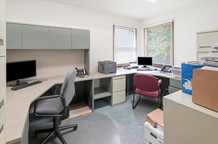 More Photos Of 198 Terry Rd, Smithtown Office For Sale