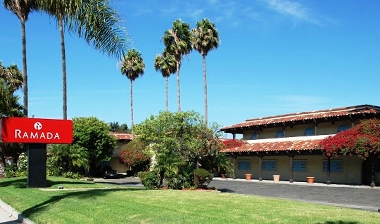 More Photos Of 1001 E Channel Islands Blvd, Oxnard Hotel For Sale