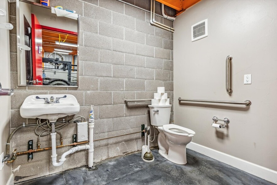 More Photos Of 2274 Manatt Ct, Castle Rock Warehouse For Sale
