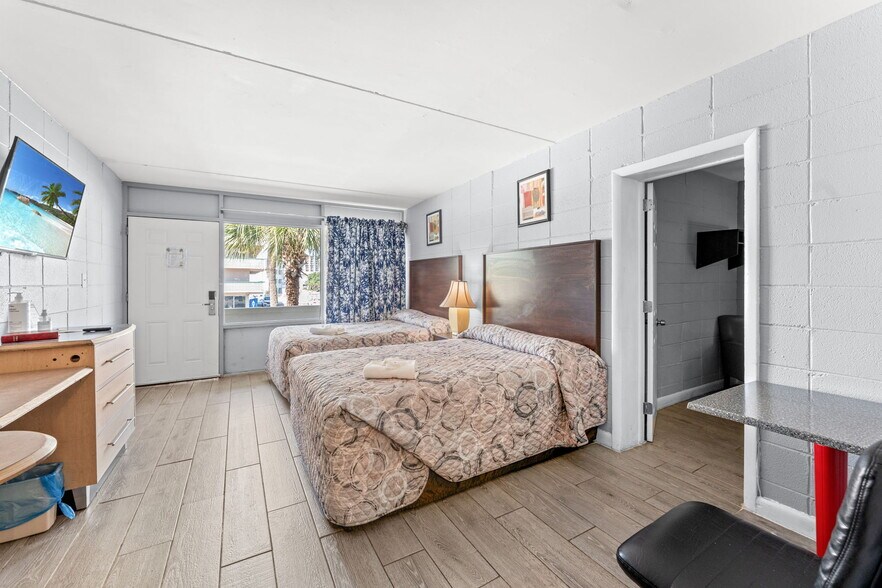 More Photos Of 1900 S Ocean Blvd, Myrtle Beach Hotel For Sale