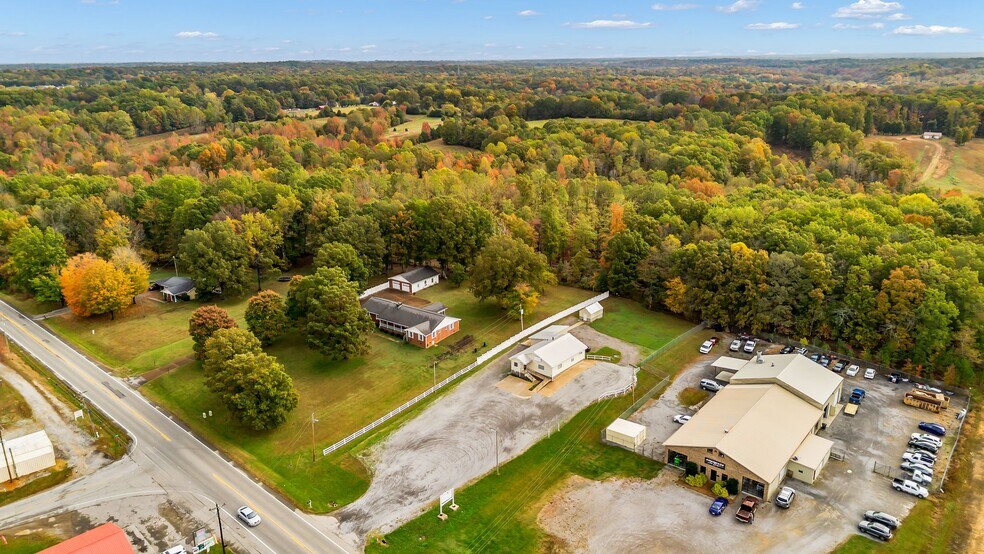 More Photos Of 4842 Highway 100, Lyles Restaurant For Lease