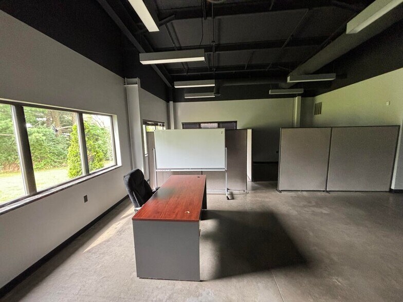 More Photos Of 1007 Nickerson Ave, Benton Harbor Industrial For Lease