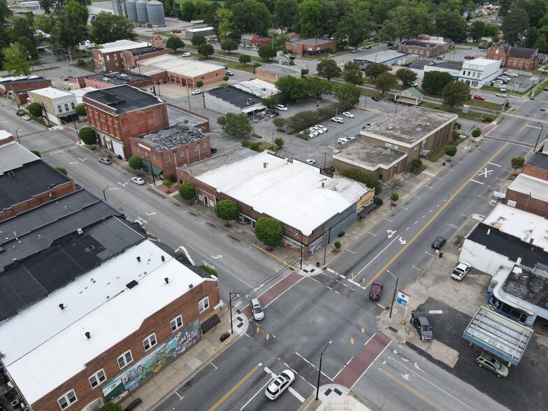 More Photos Of 4267 Lee St, Ayden Freestanding For Lease