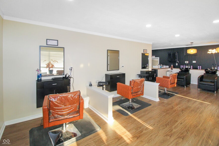 More Photos Of 103 S County Road 625 E, Avon Office For Sale