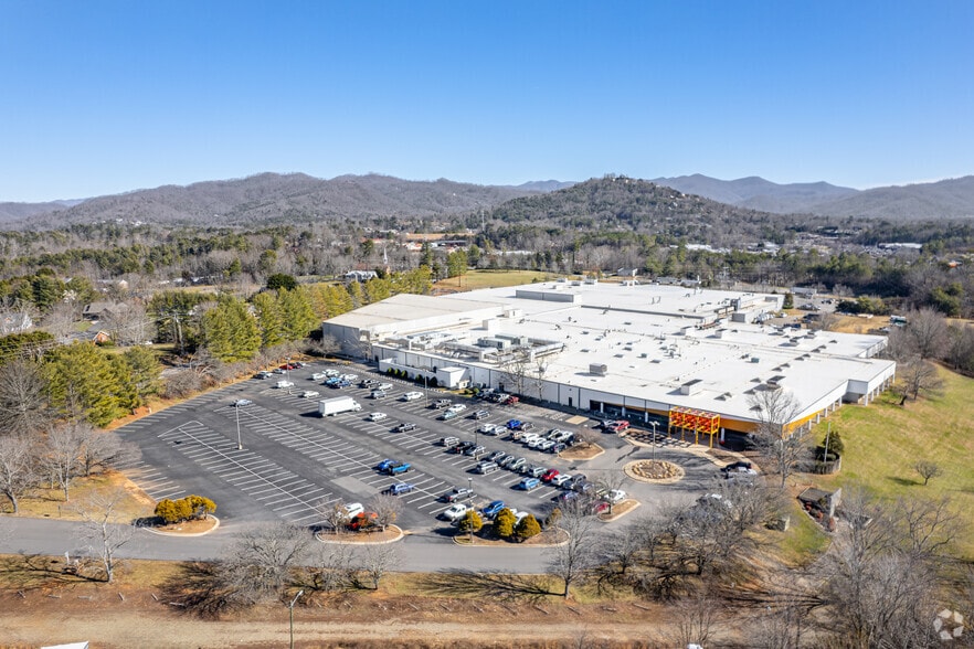 More Photos Of 108 Monticello Rd, Weaverville Light Distribution For Lease