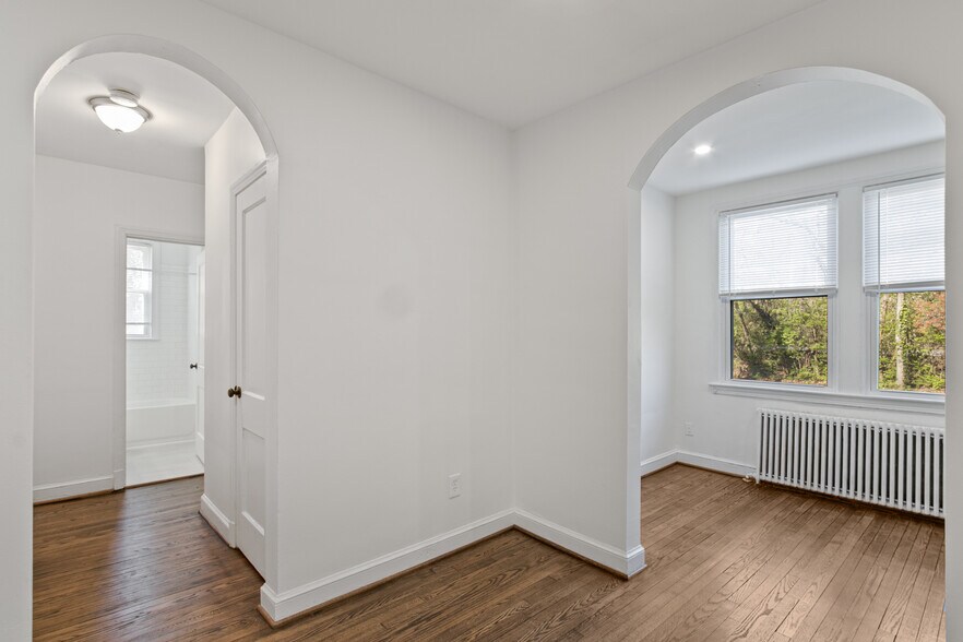 More Photos Of 4701-4703 Ravenswood Rd, Riverdale Apartments For Sale