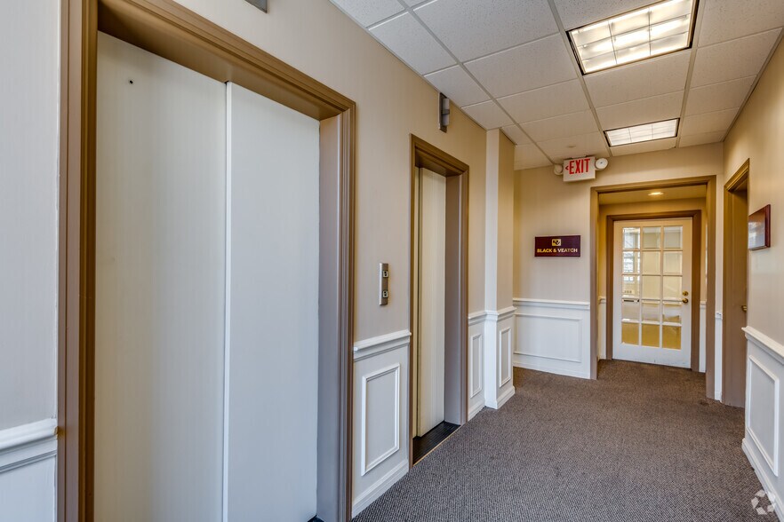 More Photos Of 225 E Mason St, Milwaukee Office Residential For Sale