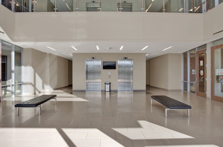 More Photos Of 7616 Branford Pl, Sugar Land Medical For Lease