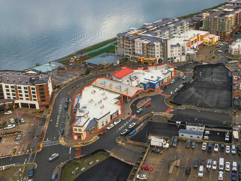 More Photos Of 5058 Main St, Tacoma General Retail For Lease