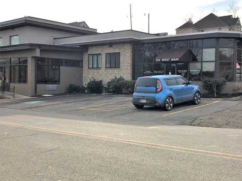 More Photos Of 252 W Main St, Saint Clairsville Medical For Lease