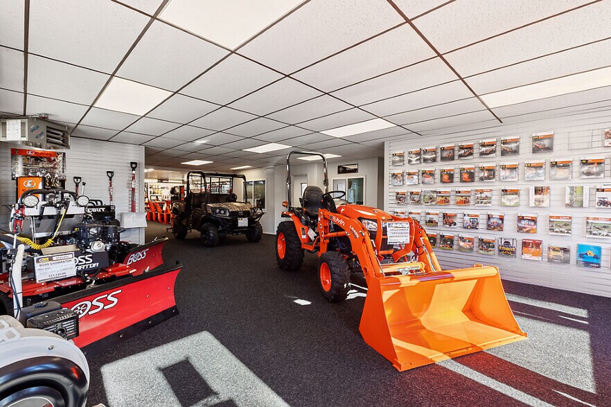 More Photos Of 350 Upper Main St, Fairfield Service For Sale