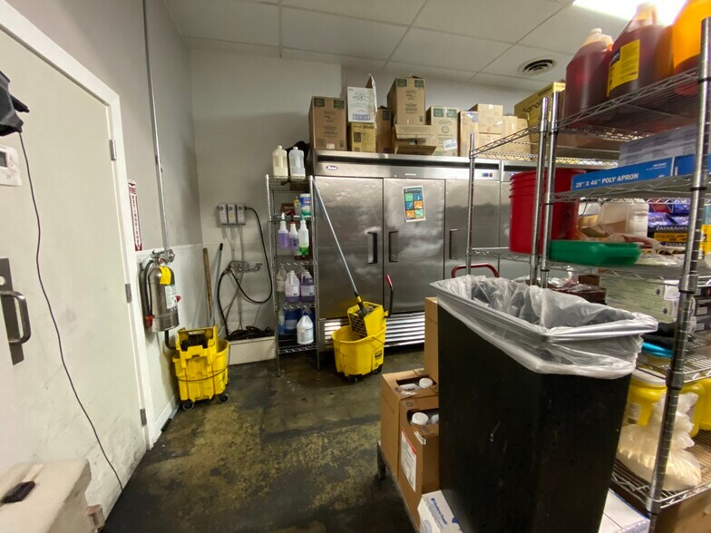 More Photos Of 8519 Crenshaw Blvd, Inglewood Storefront For Sale