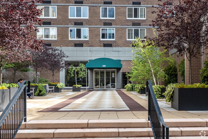 More Photos Of 1797-1811 First Ave, New York Apartments For Lease