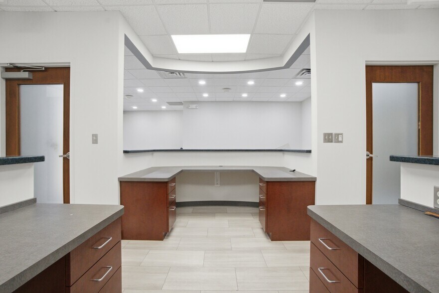 More Photos Of 1603 Santa Rosa Rd, Henrico Medical For Lease