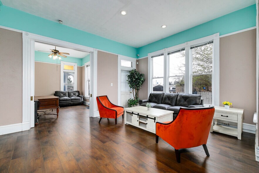 More Photos Of 961 W Holt Blvd, Ontario Medical For Sale