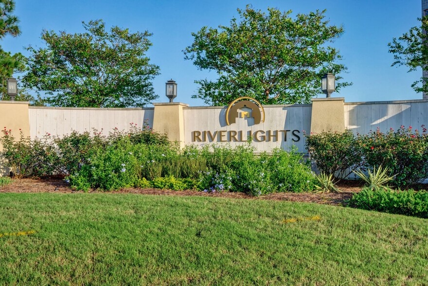 More Photos Of 162 Dugger Ln, Wilmington Apartments For Sale