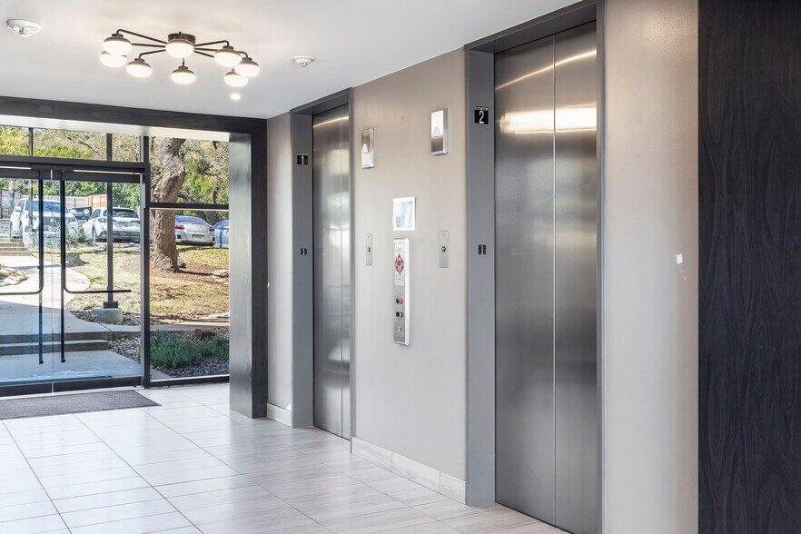 More Photos Of 912 Capital Of Texas Hwy S, West Lake Hills Office For Lease