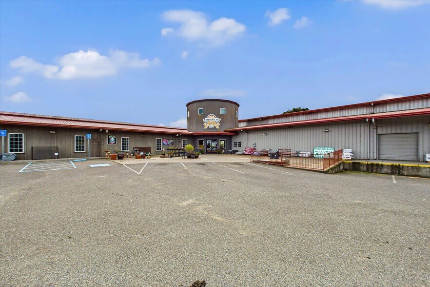 More Photos Of 1593 Market St, Ferndale General Retail For Sale