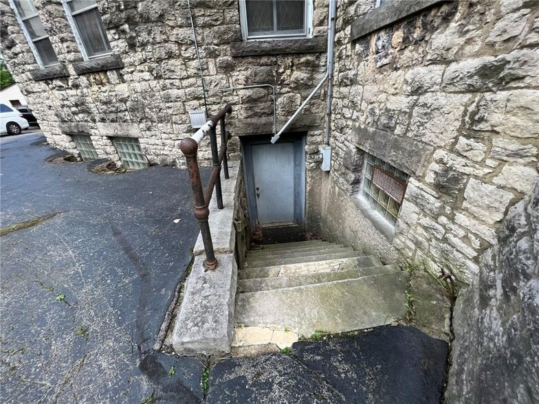 More Photos Of 1205 Elm St, Youngstown Religious Facility For Sale