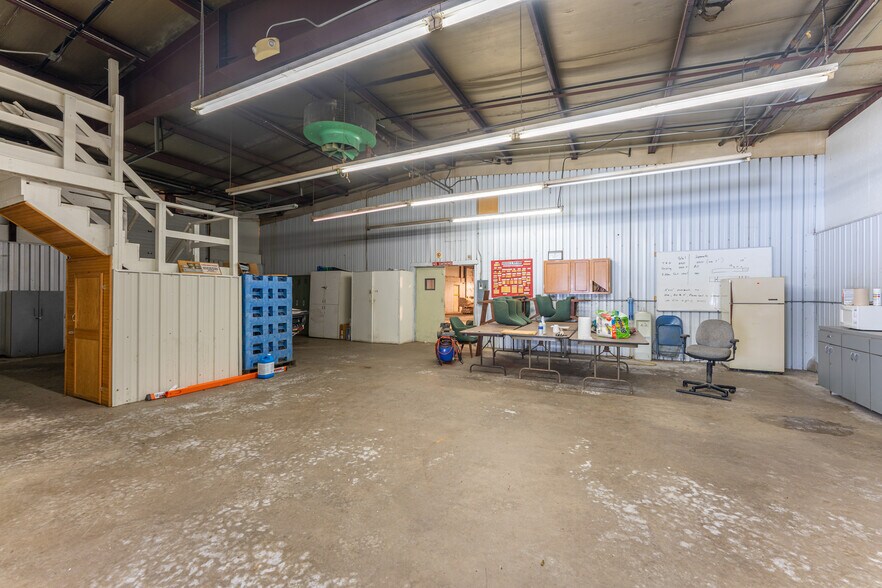 More Photos Of 4097 53 Hwy, Eveleth Manufacturing For Sale