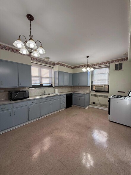More Photos Of 20 Carman Ave, East Rockaway Religious Facility For Sale