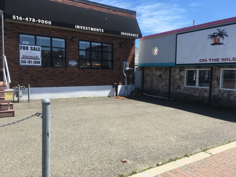 More Photos Of 377 Woodcleft Ave, Freeport Storefront Retail Residential For Sale