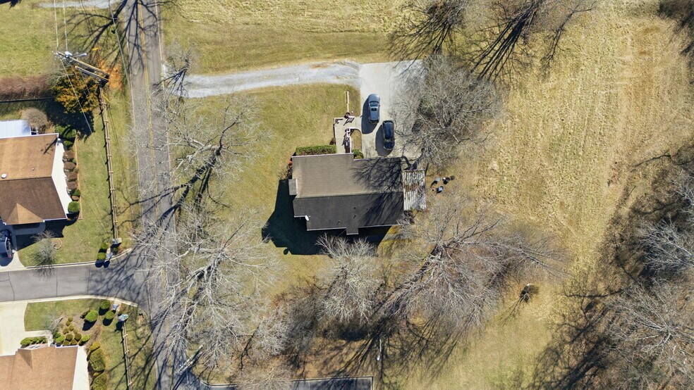 More Photos Of 520 Baird Cove Rd, Franklin Apartments For Sale