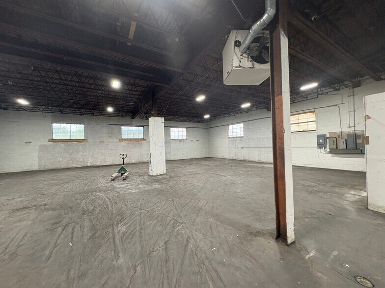 More Photos Of 745 Walden ave, Buffalo Manufacturing For Lease