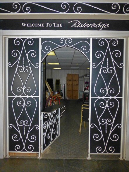 More Photos Of 2017 Bernville Rd, Reading Hotel For Sale