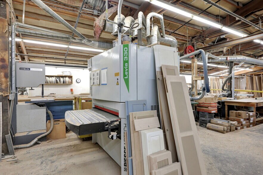 More Photos Of 1063 Beach Ave, Marysville Warehouse For Sale