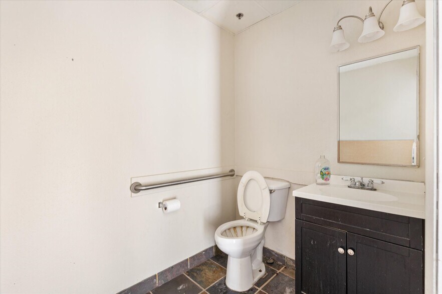 More Photos Of 440-500 W Gulf Atlantic Hwy, Wildwood Unknown For Lease