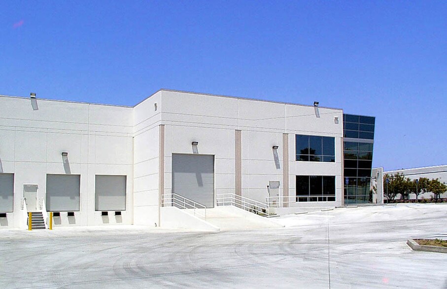 More Photos Of 20710 Manhattan Pl, Torrance Light Manufacturing For Lease