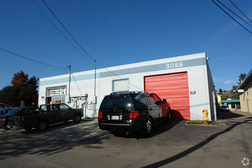 More Photos Of 3088 Winkle Ave, Santa Cruz Service For Lease