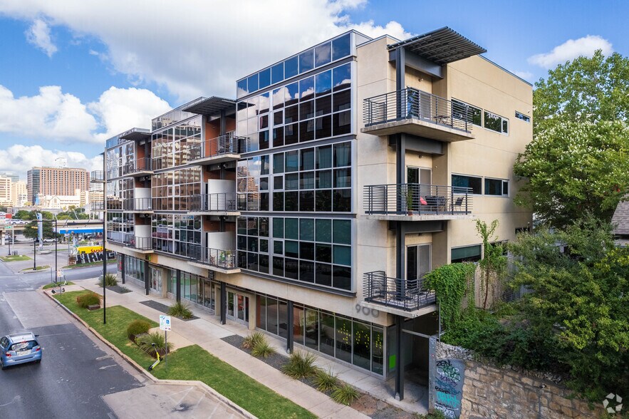 More Photos Of 900 E 6th St, Austin Apartments For Lease