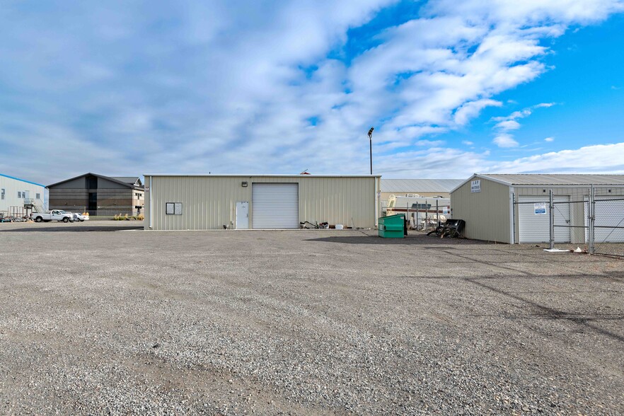 More Photos Of 710 N California Ave, Pasco Manufacturing For Sale