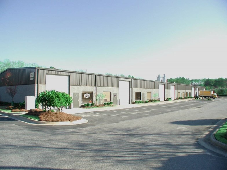 More Photos Of 116 Bethea Rd, Fayetteville Warehouse For Lease