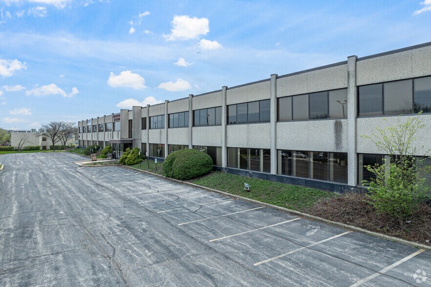 More Photos Of 1430 Branding Ln, Downers Grove Office For Sale