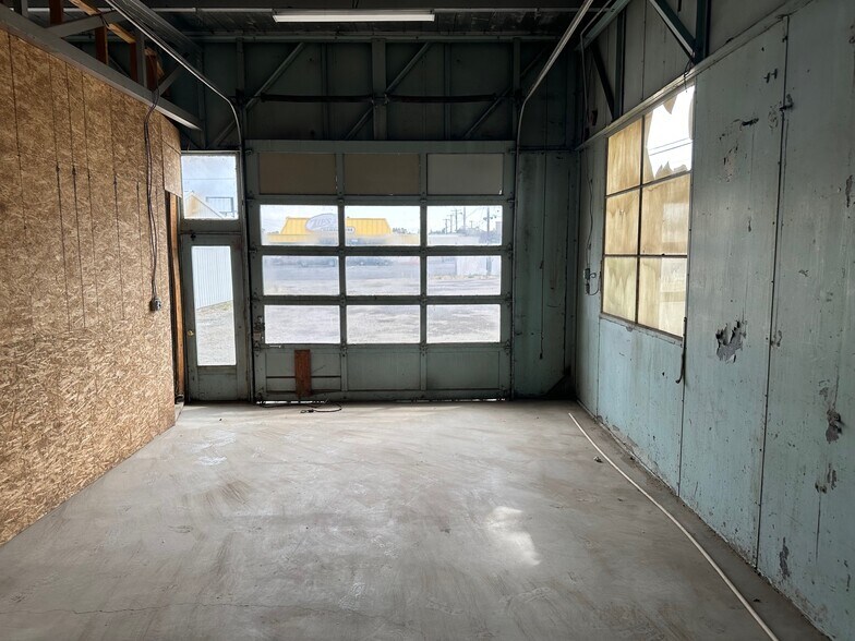 More Photos Of 1177 Lee Blvd, Richland General Retail For Lease