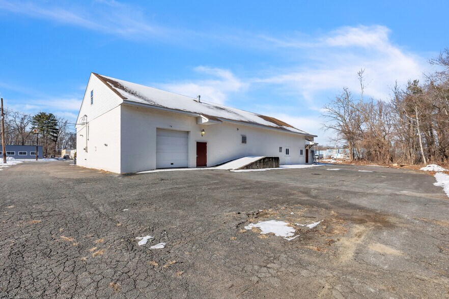 More Photos Of 96A Mainline Dr, Westfield Warehouse For Lease