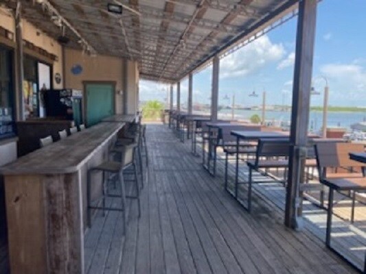 More Photos Of 111 23rd St, Galveston Bar For Lease