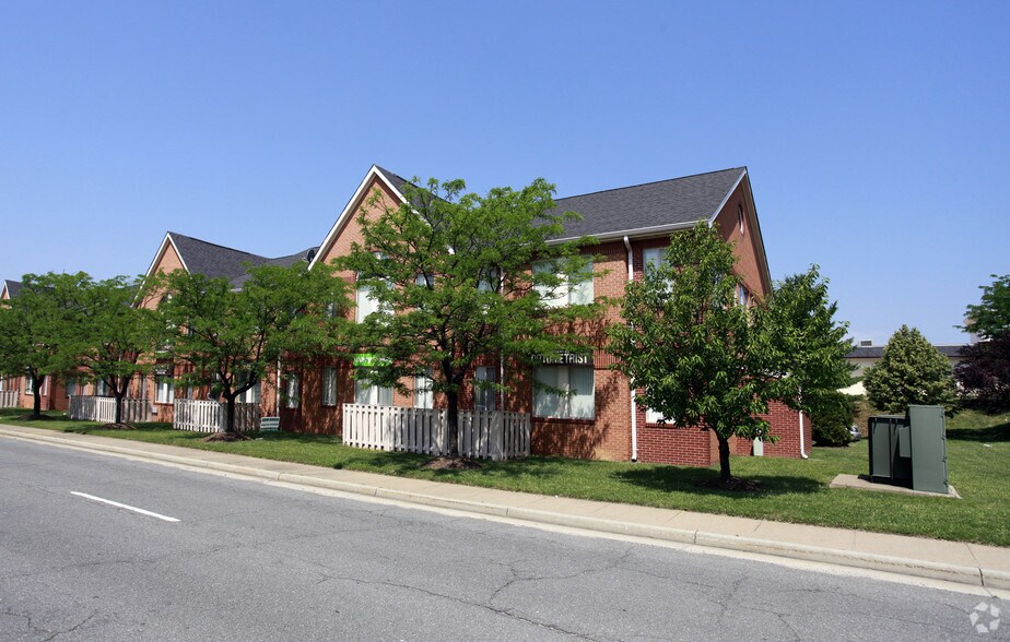 More Photos Of 3102-3114 Golansky Blvd, Woodbridge Medical For Lease