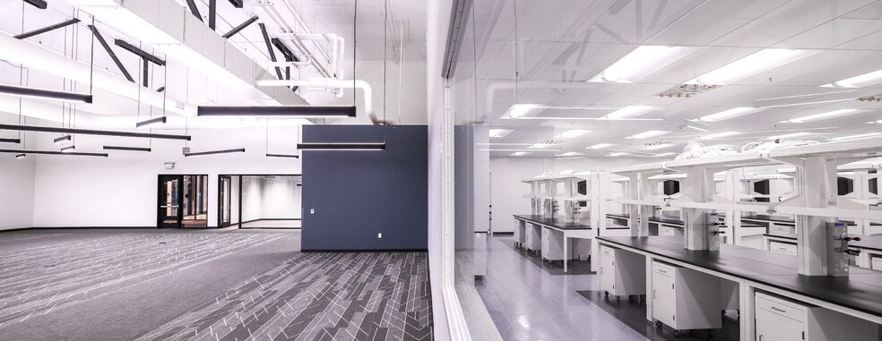 More Photos Of 1650 65th St, Emeryville Flex For Lease