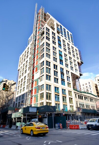 More Photos Of 2461 Broadway, New York Apartments For Lease