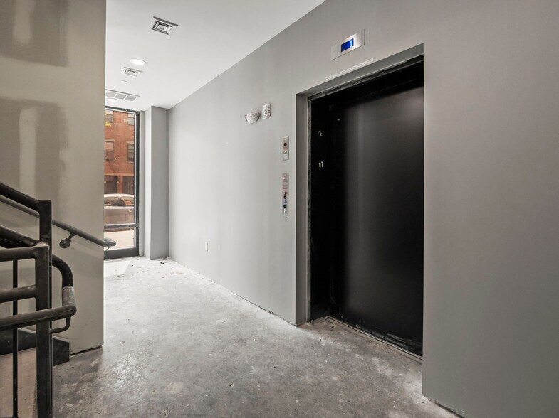 More Photos Of 2-10 Maverick Sq, Boston Apartments For Lease